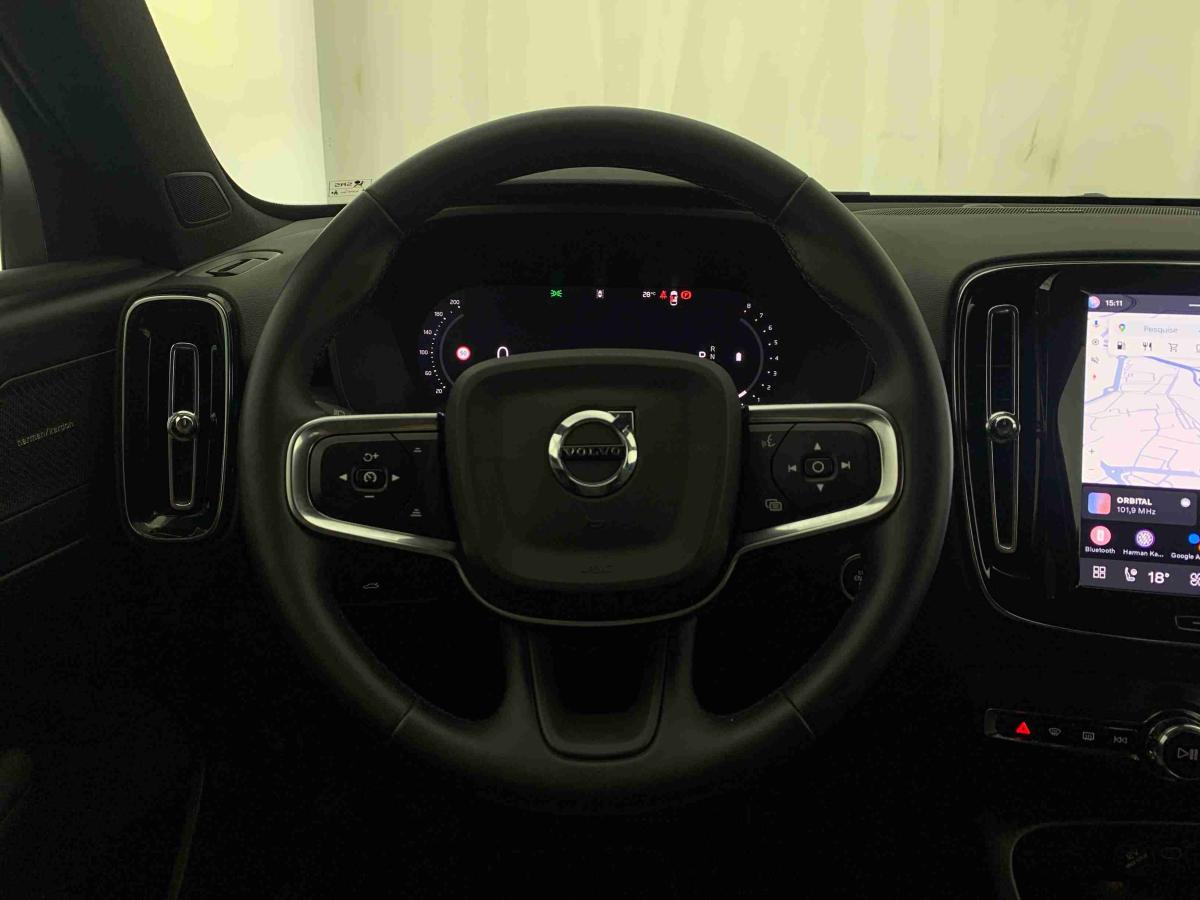 volvo-xc40-2025-gasolina-1969cc
