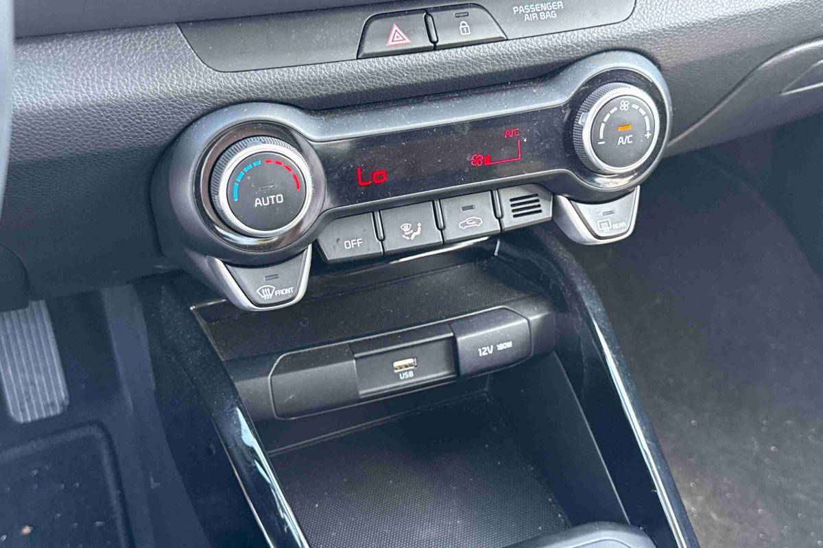 kia-stonic-2025-gasolina-998cc