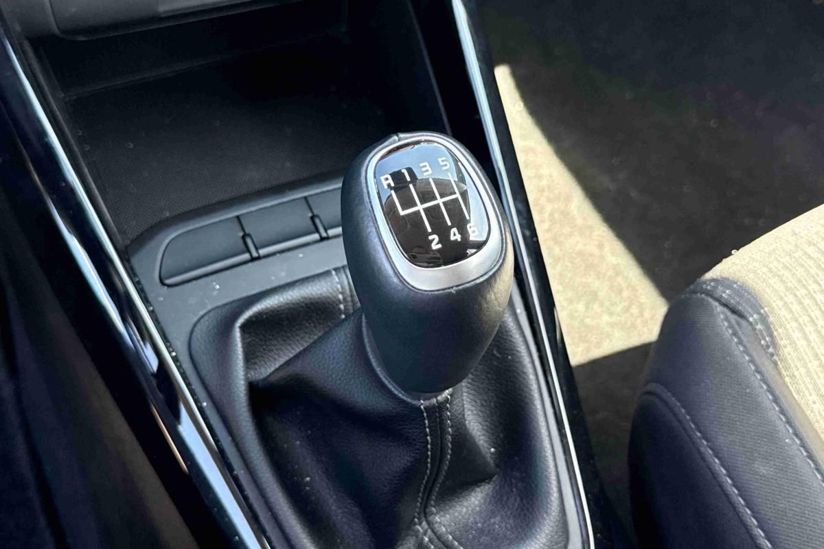 kia-stonic-2025-gasolina-998cc