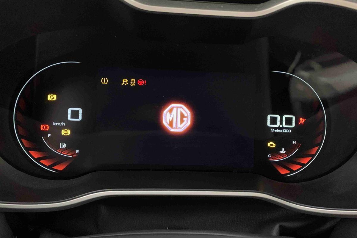 mg-ya-2025-gasolina-999cc