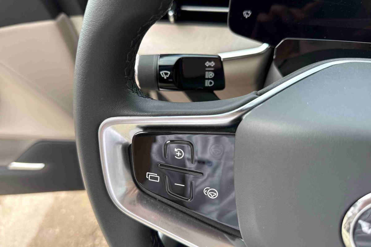 volvo-ex90-2025-eletrico-0cc