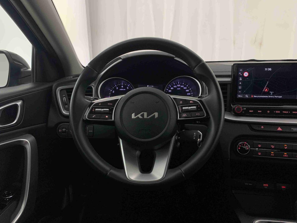kia-xceed-2025-gasolina-998cc