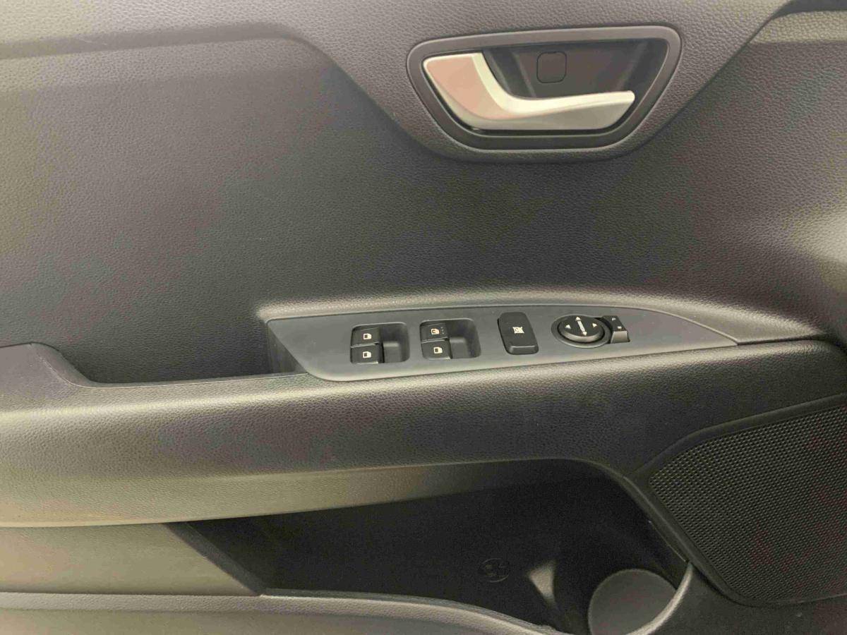 kia-stonic-2024-gasolina-1197cc