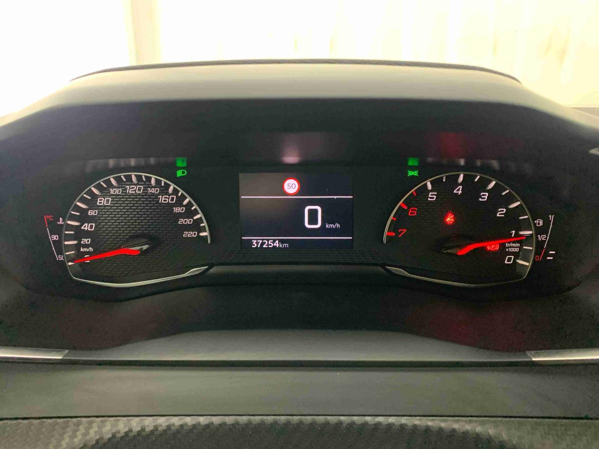 peugeot-2008-2024-gasolina-1199cc