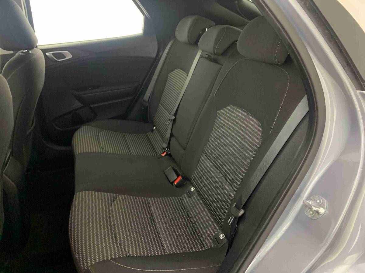 kia-xceed-2025-gasolina-998cc