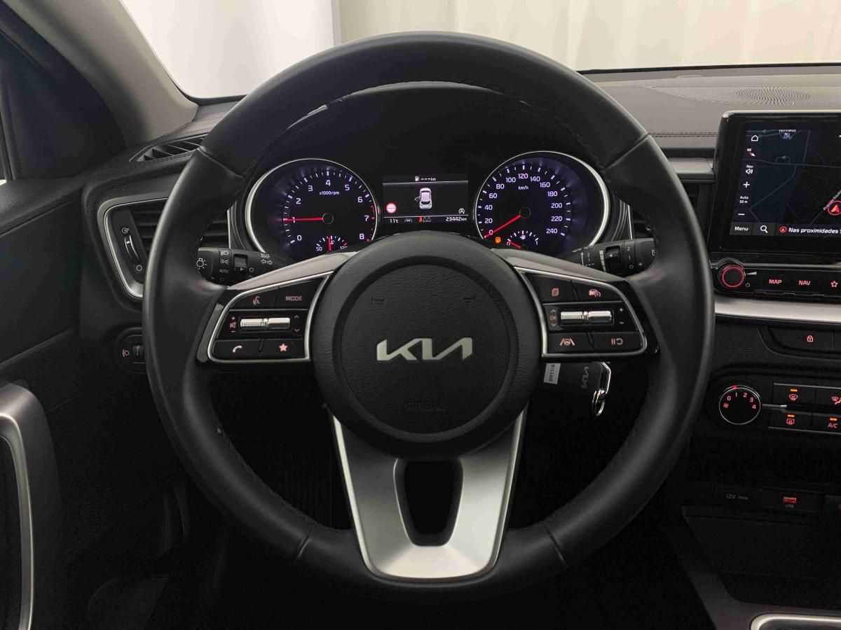 kia-xceed-2025-gasolina-998cc