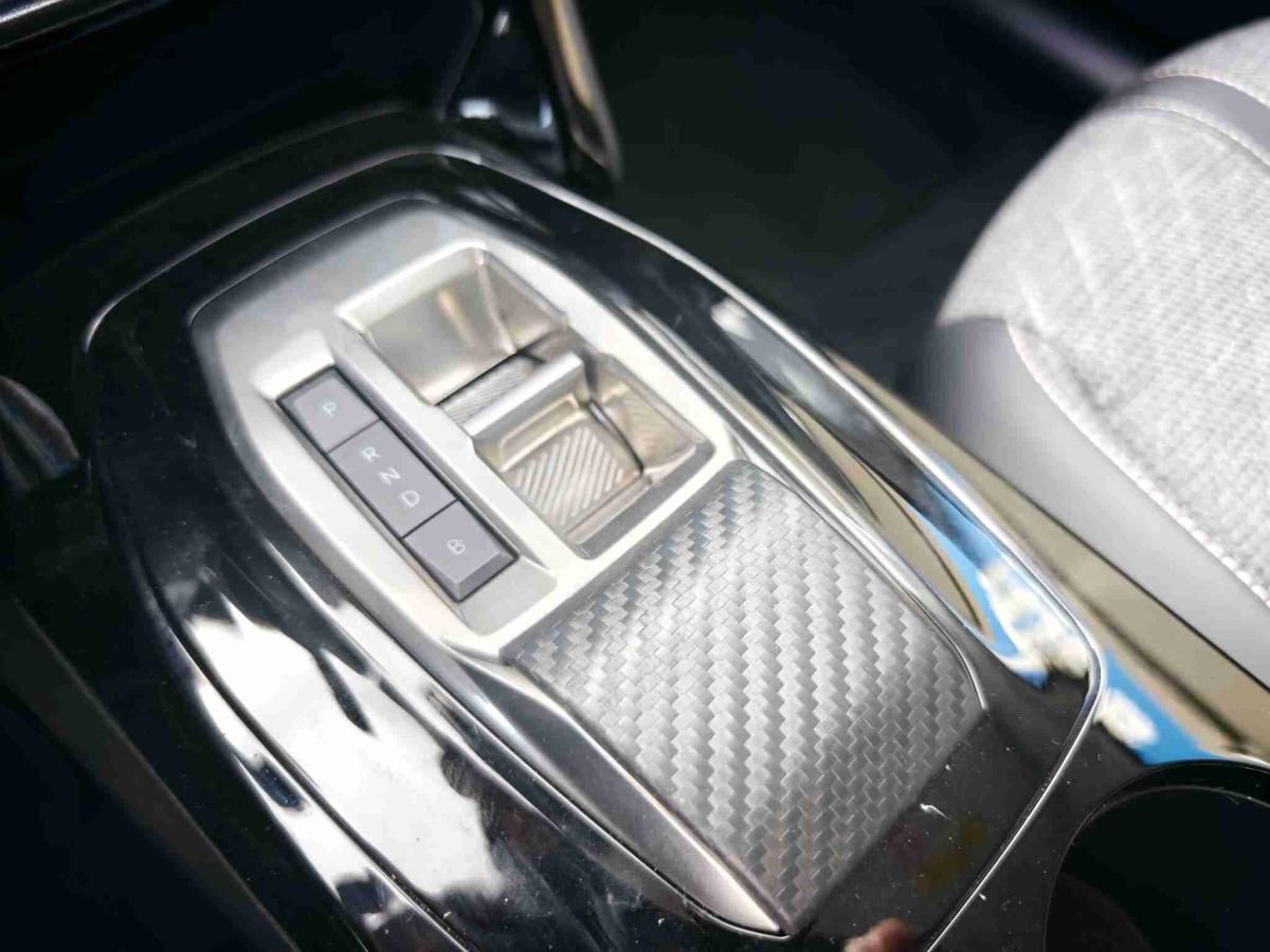 peugeot-e-208-2025-eletrico-0cc