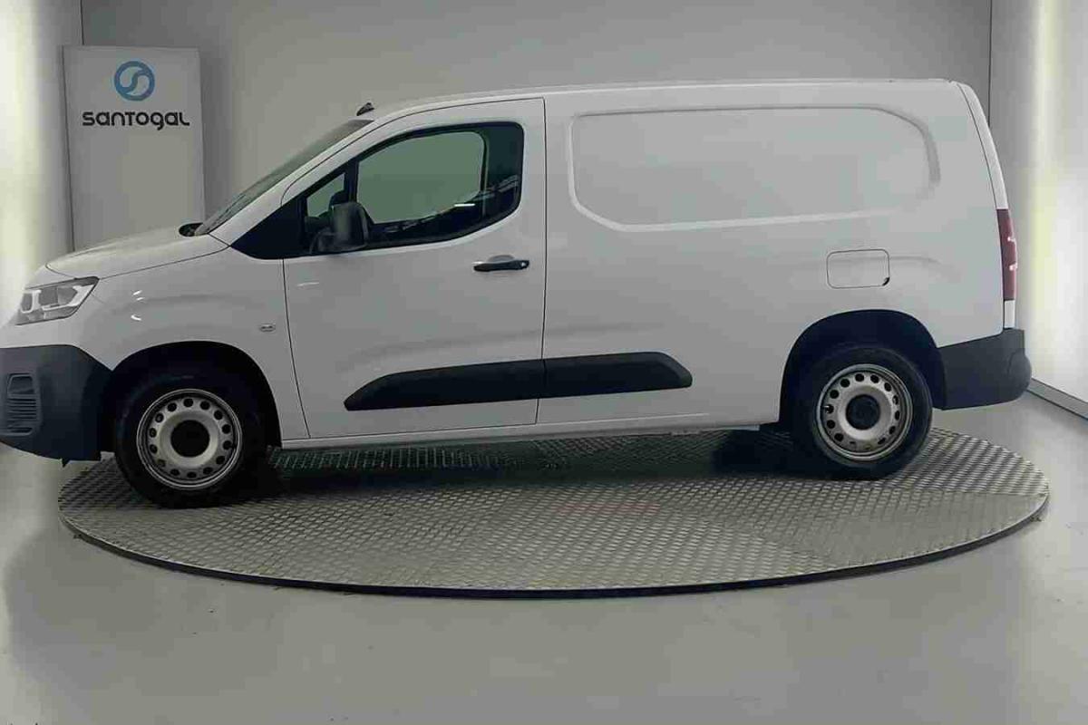 citroen-berlingo-2024-diesel-1499cc