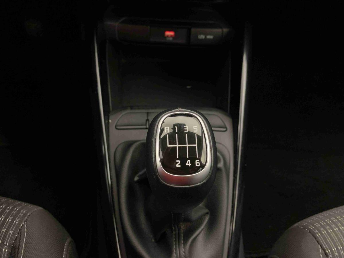kia-stonic-2025-gasolina-998cc