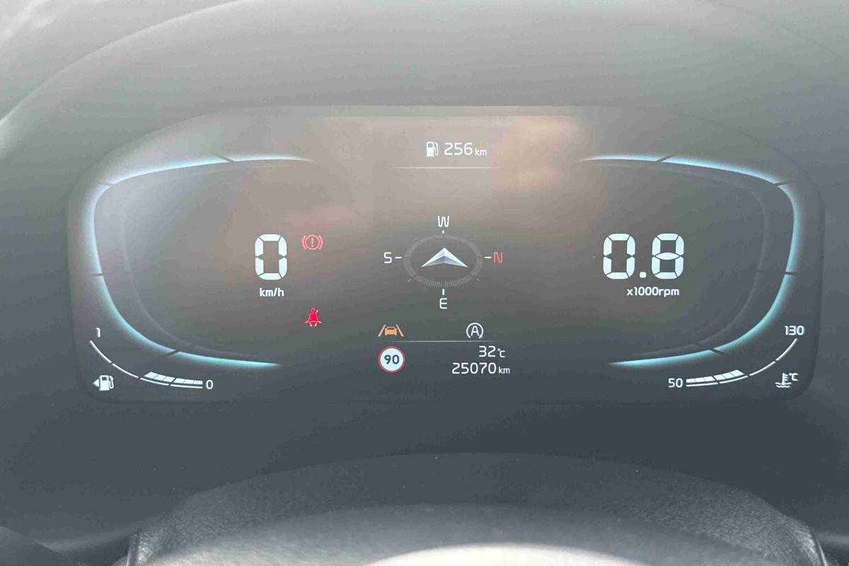 kia-stonic-2025-gasolina-998cc
