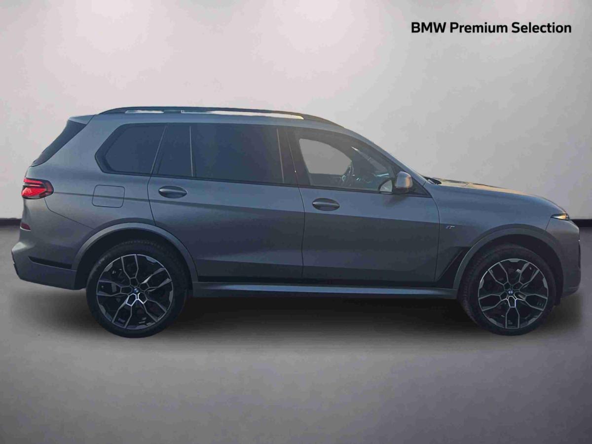 bmw-x7-2025-diesel-2993cc