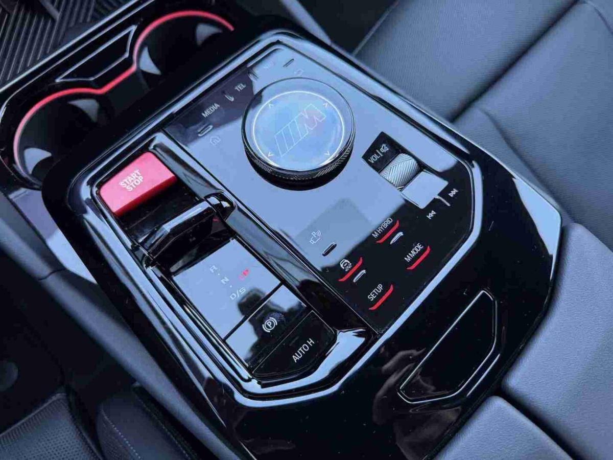 bmw-serie-5-2025-hibrido-4395cc