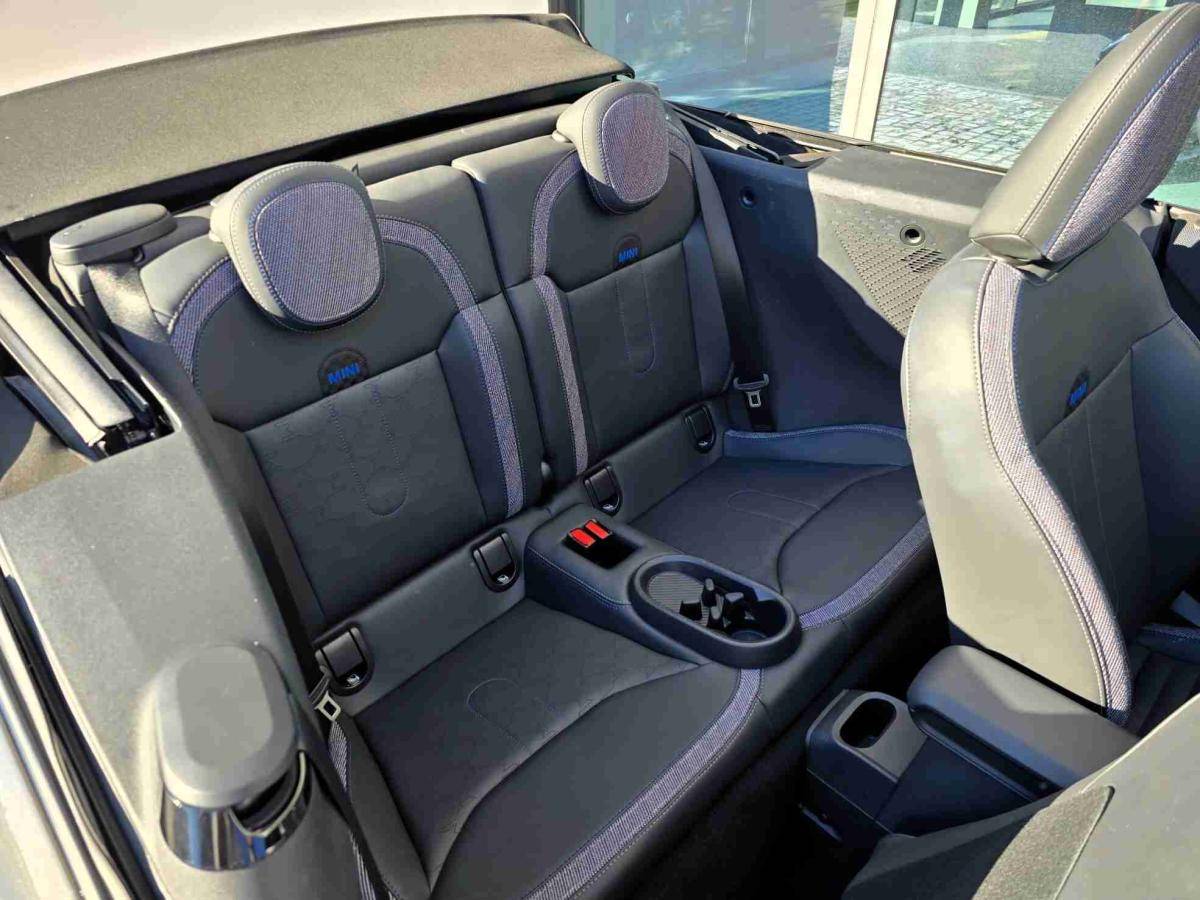 mini-cabrio-2025-gasolina-1998cc