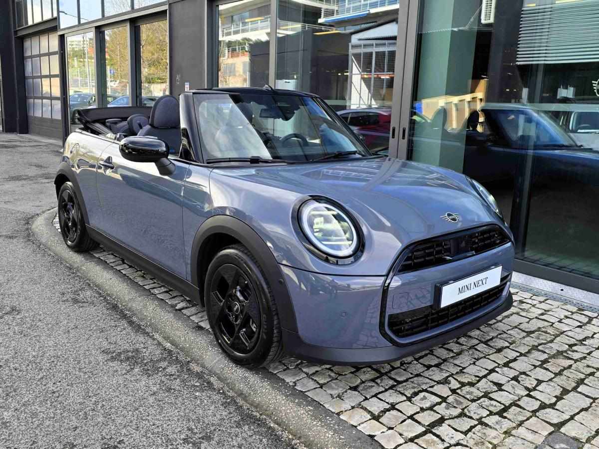 mini-cabrio-2025-gasolina-1998cc