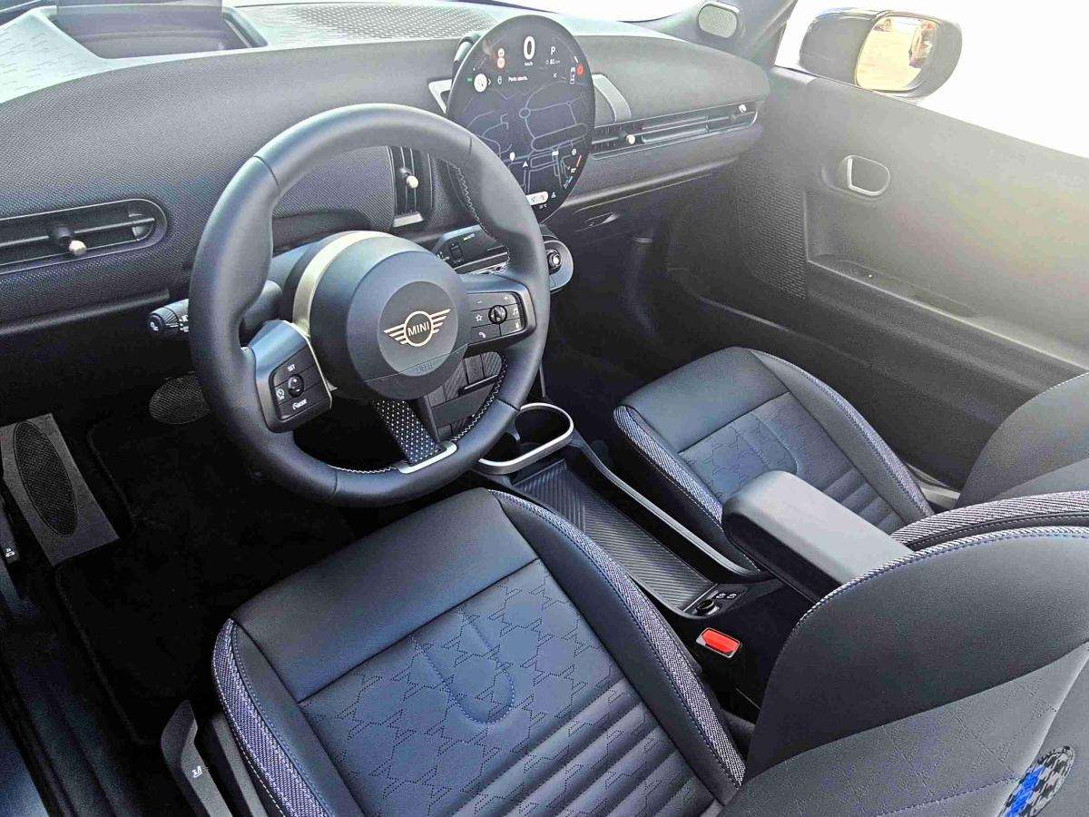 mini-cabrio-2025-gasolina-1998cc