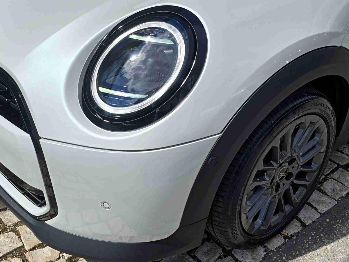 mini-cabrio-2025-gasolina-1998cc
