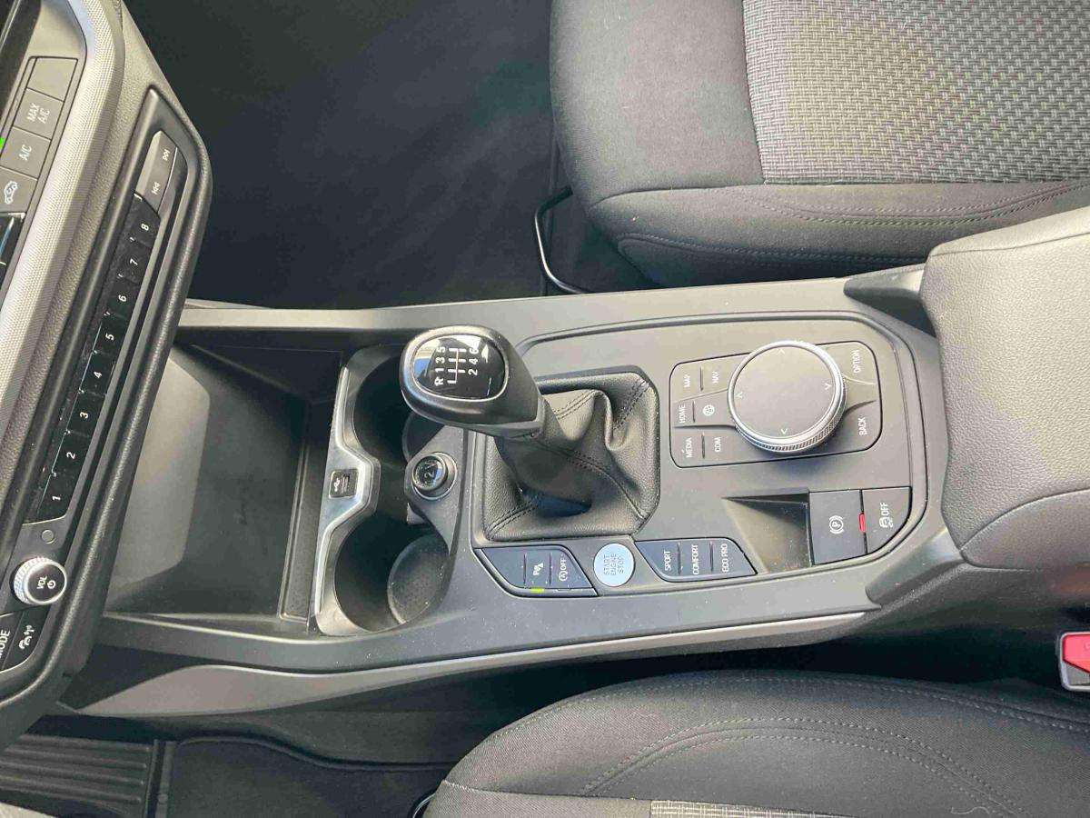 bmw-serie-1-2024-gasolina-1499cc