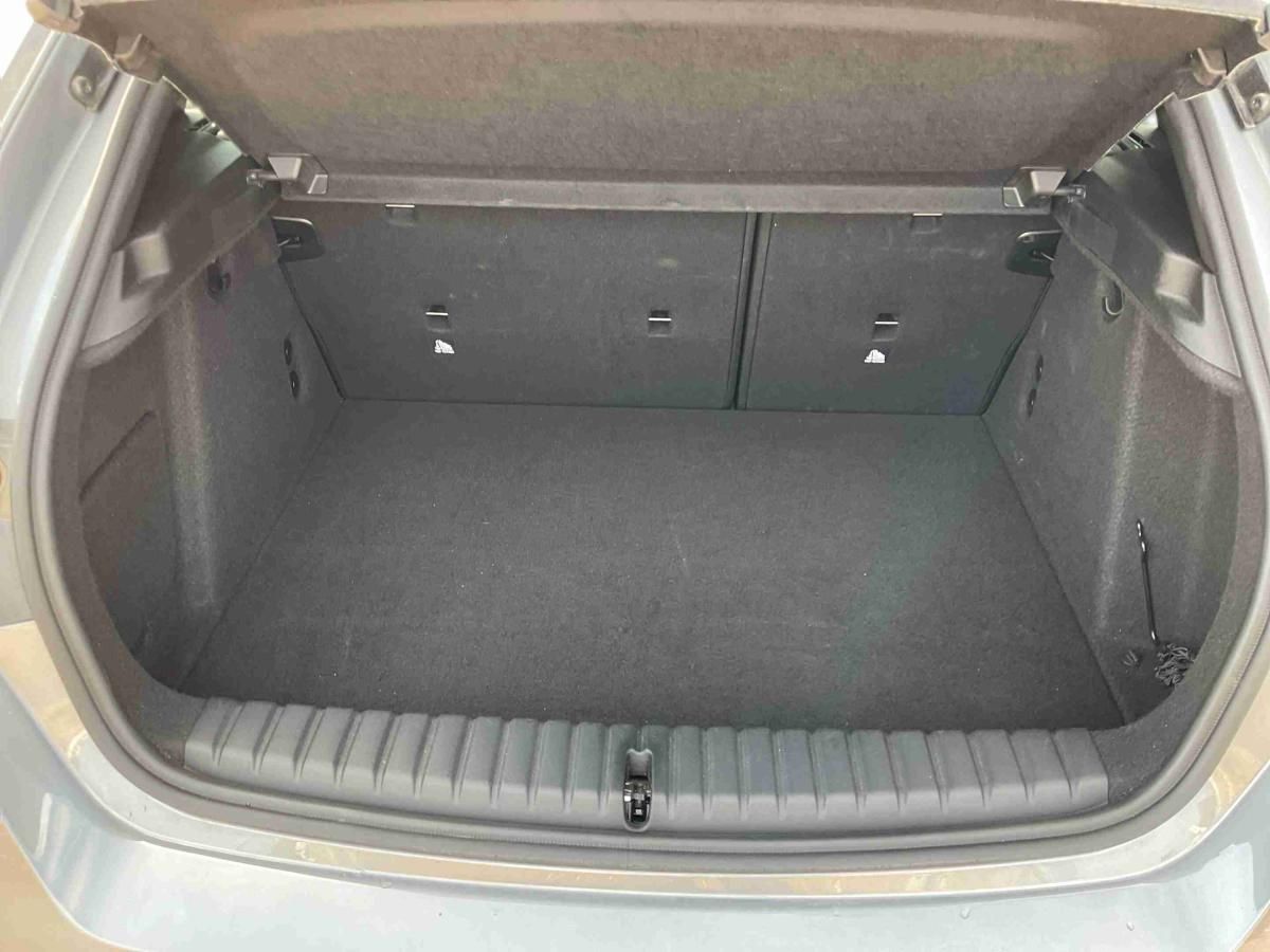 bmw-serie-1-2025-gasolina-1499cc