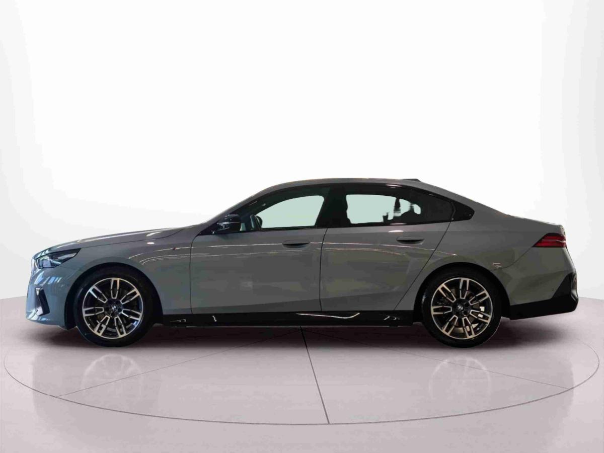 bmw-503-2024-diesel-1995cc