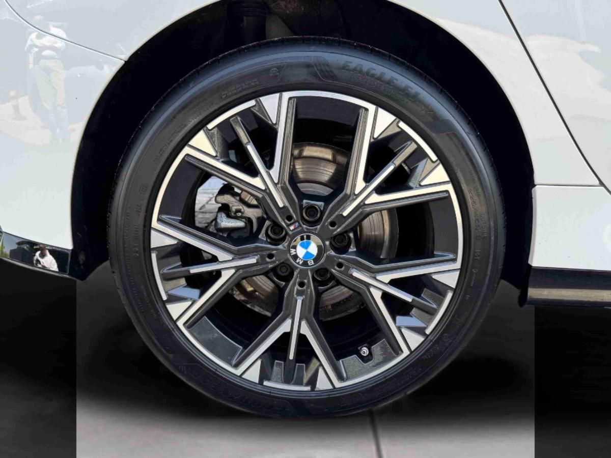 bmw-serie-1-2025-gasolina-1499cc