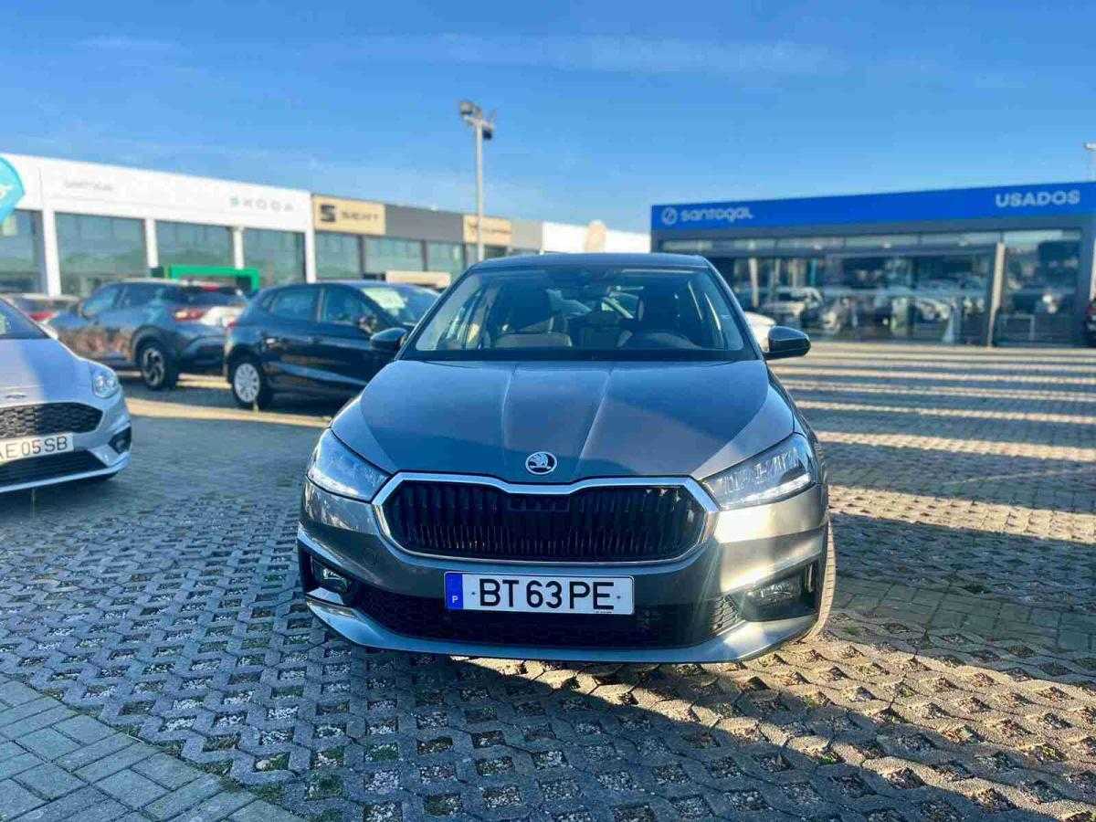 skoda-fabia-2025-gasolina-999cc