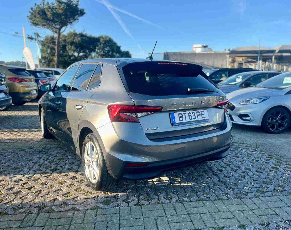 skoda-fabia-2025-gasolina-999cc