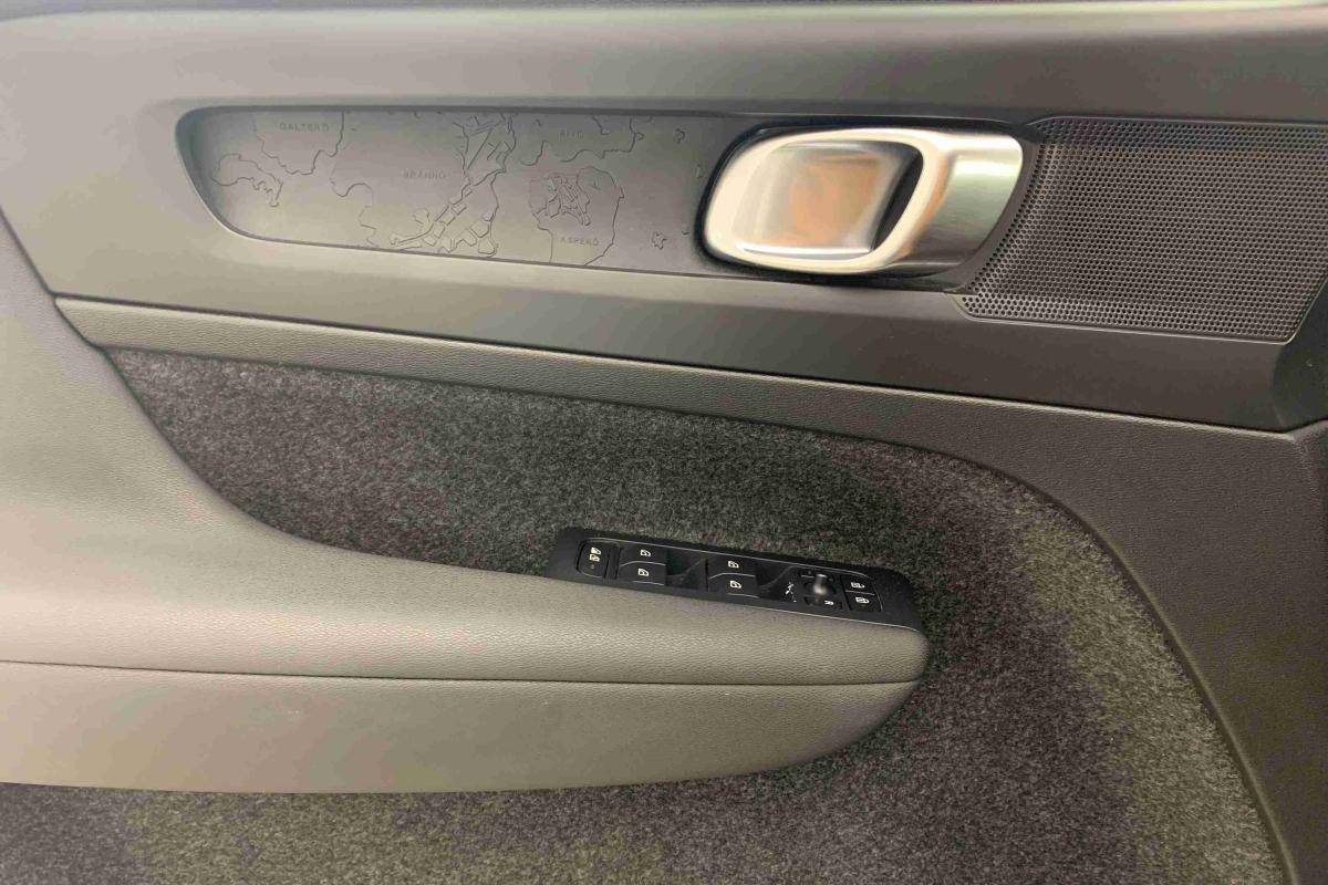 volvo-xc40-2023-eletrico-0cc