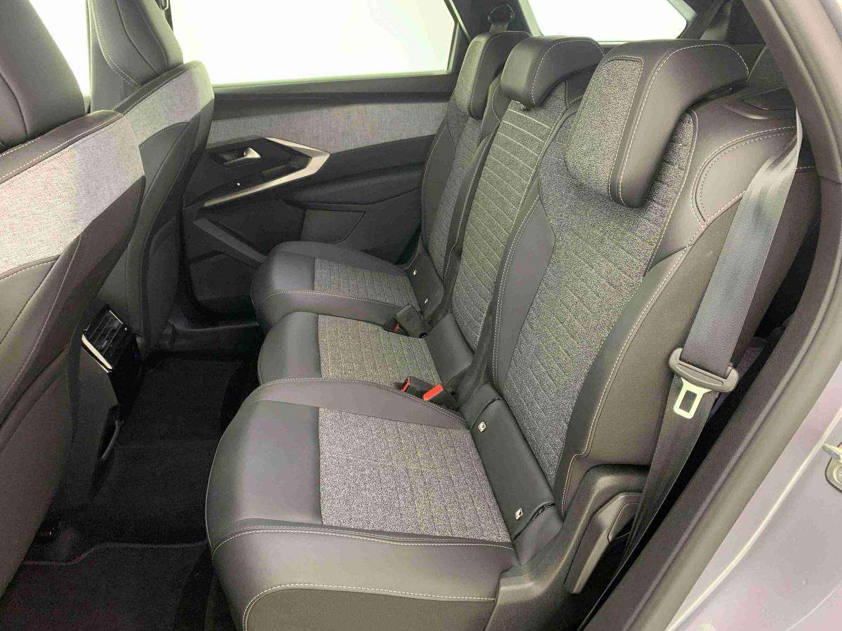 peugeot-5008-2025-gasolina-1199cc
