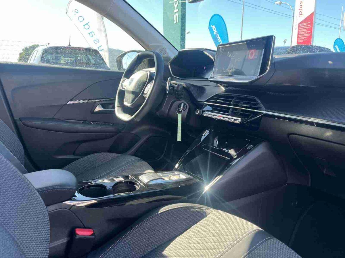 peugeot-208-2025-gasolina-1199cc