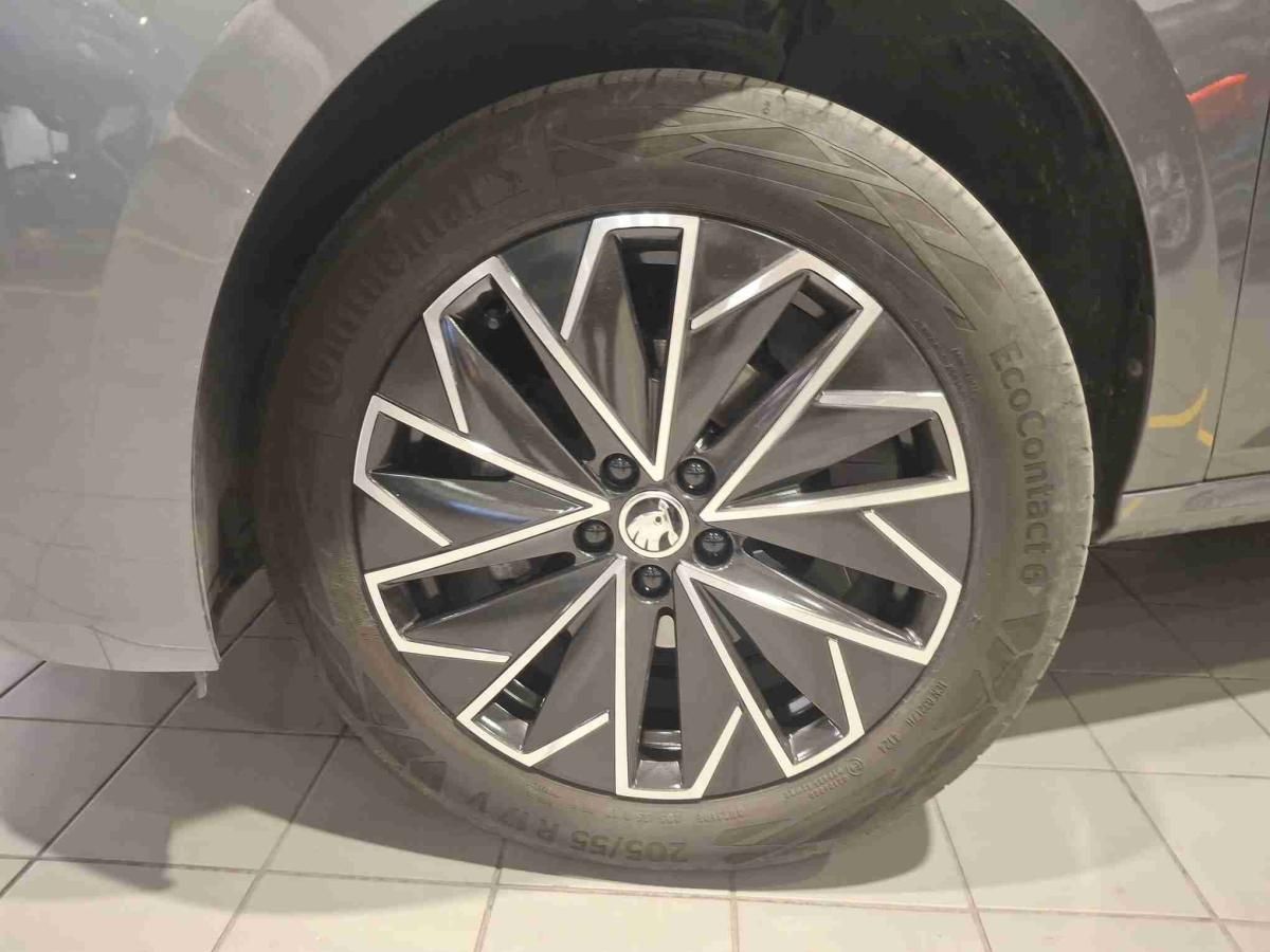 skoda-kamiq-2025-gasolina-999cc