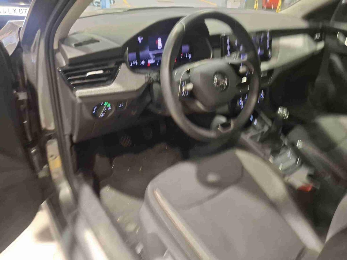 skoda-kamiq-2025-gasolina-999cc