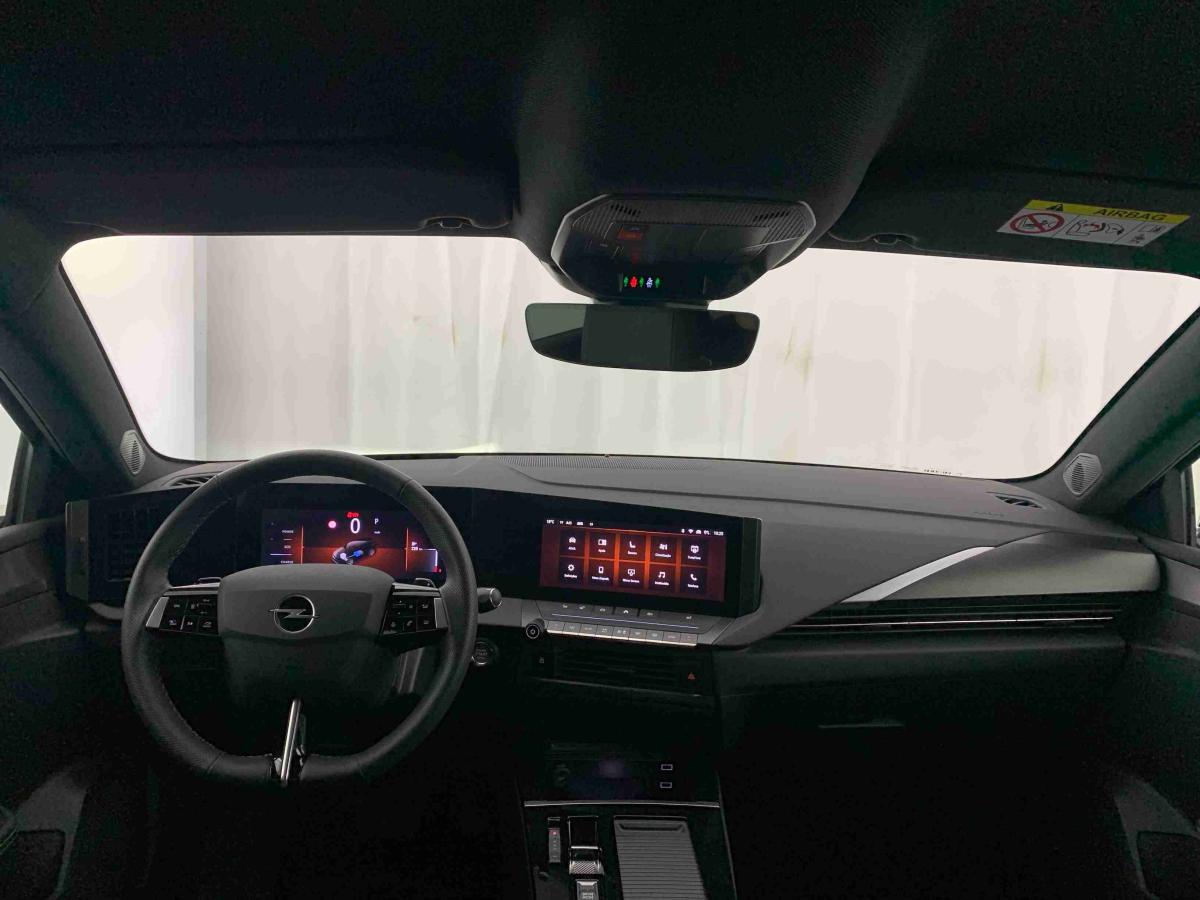 opel-astra-2025-gasolina-1199cc