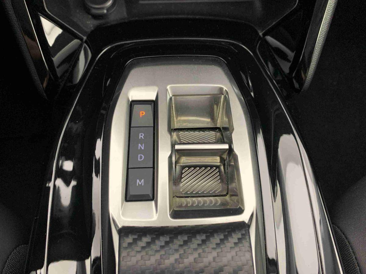peugeot-208-2025-gasolina-1199cc