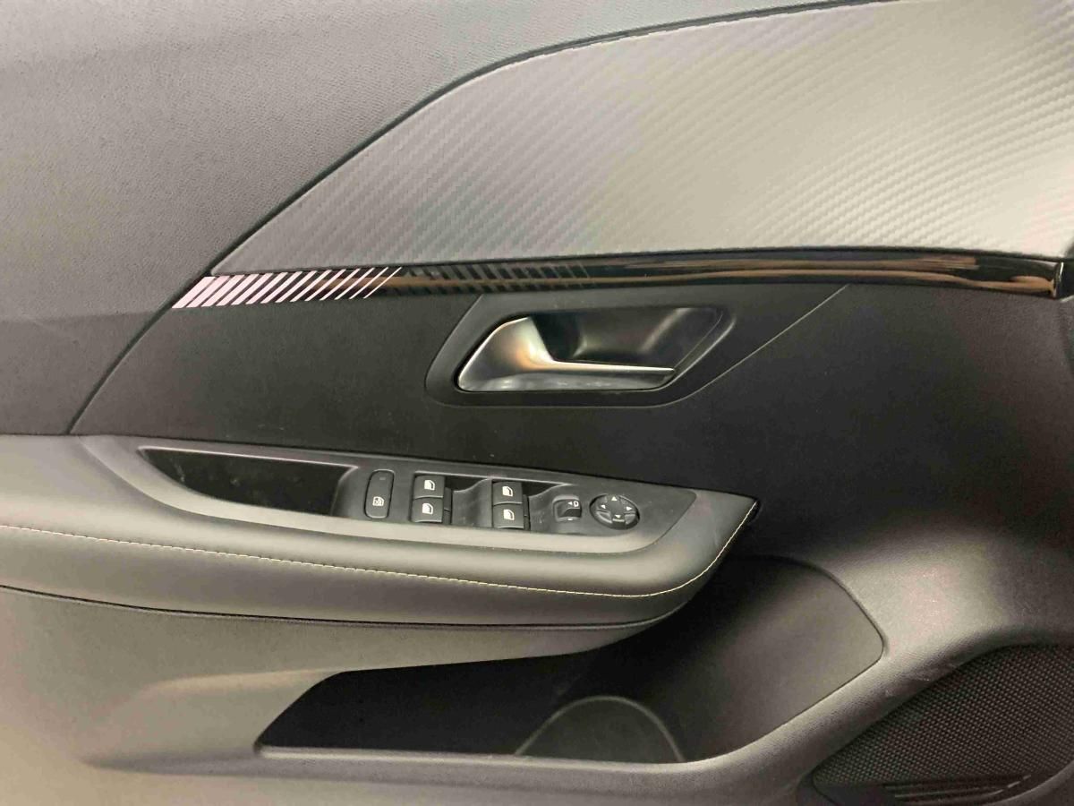 peugeot-208-2025-gasolina-1199cc
