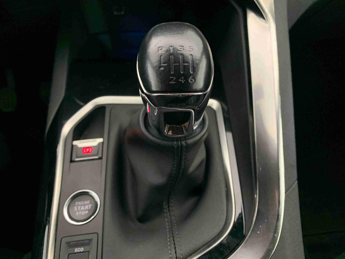 peugeot-3008-2024-gasolina-1199cc