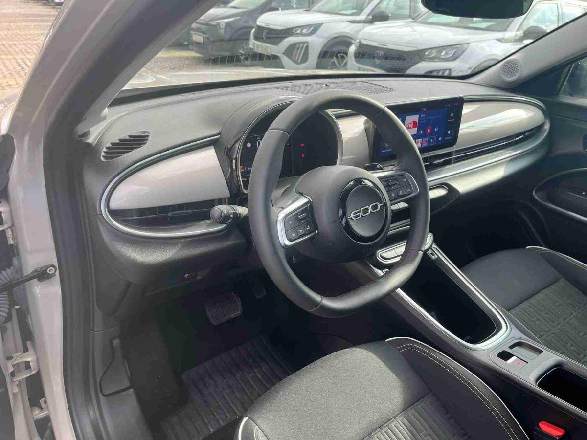 fiat-600-2025-gasolina-1199cc