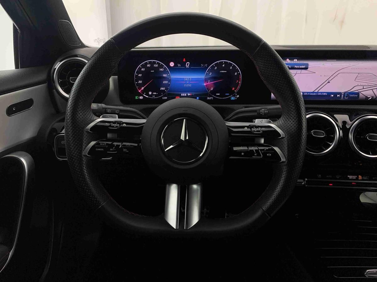 mercedes-benz-200-2025-gasolina-1332cc