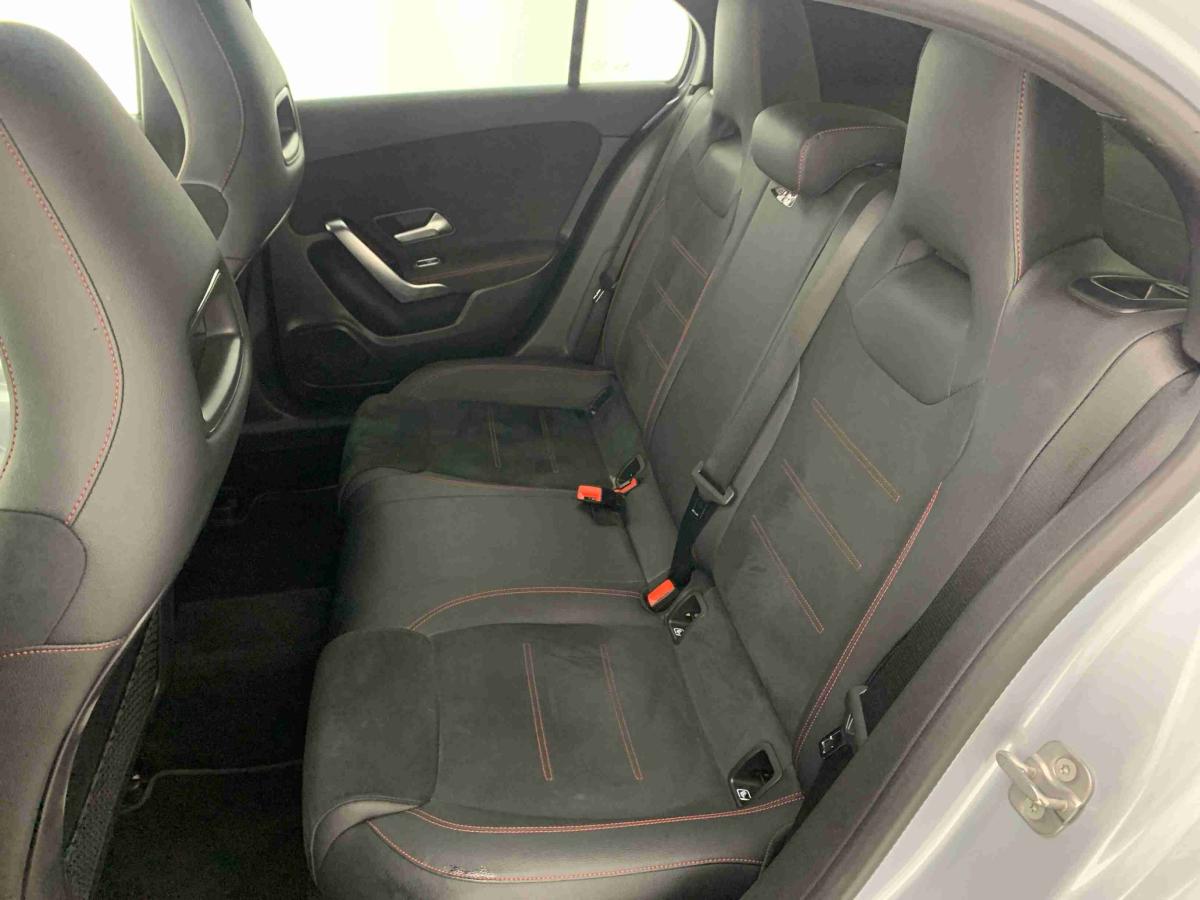 mercedes-benz-200-2025-gasolina-1332cc