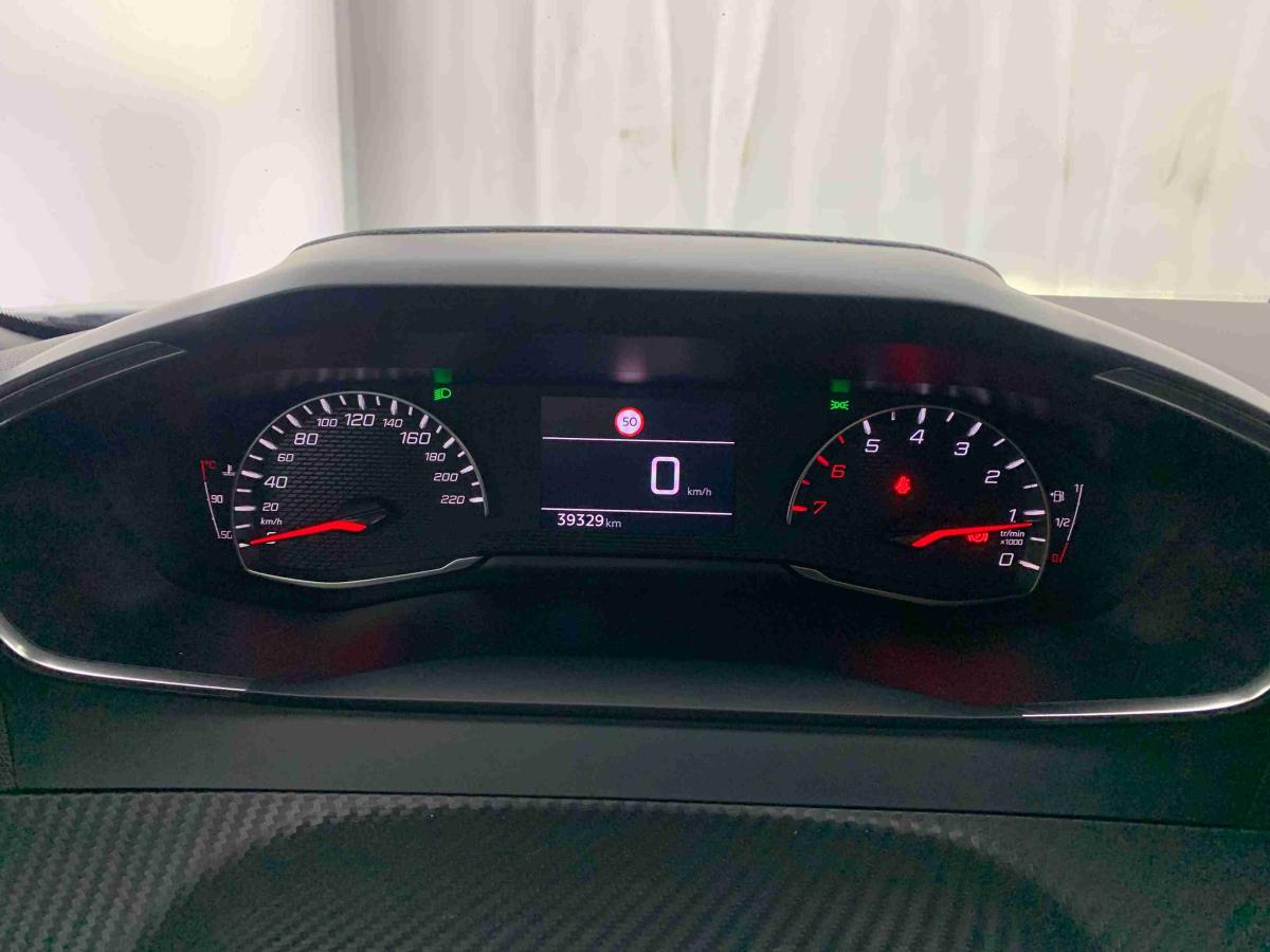 peugeot-2008-2024-gasolina-1199cc