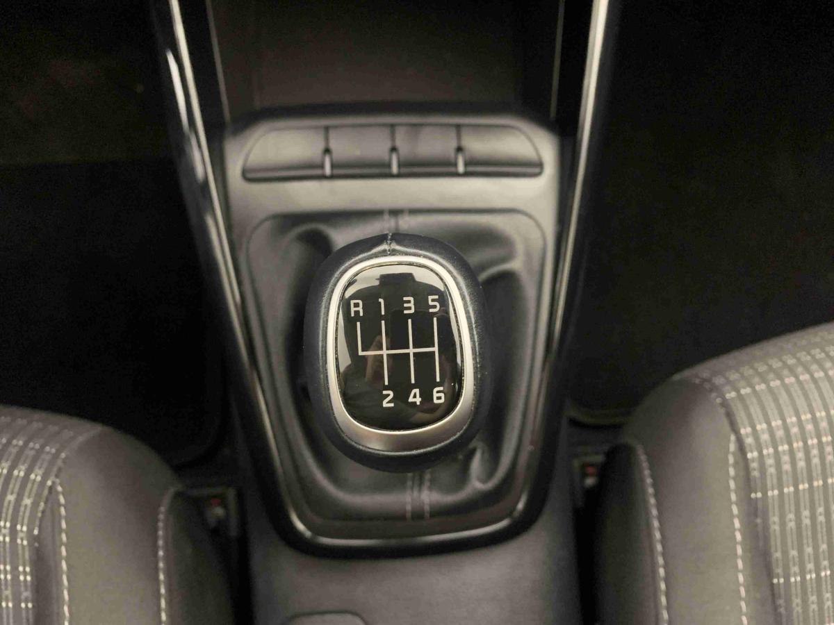 kia-stonic-2025-gasolina-998cc