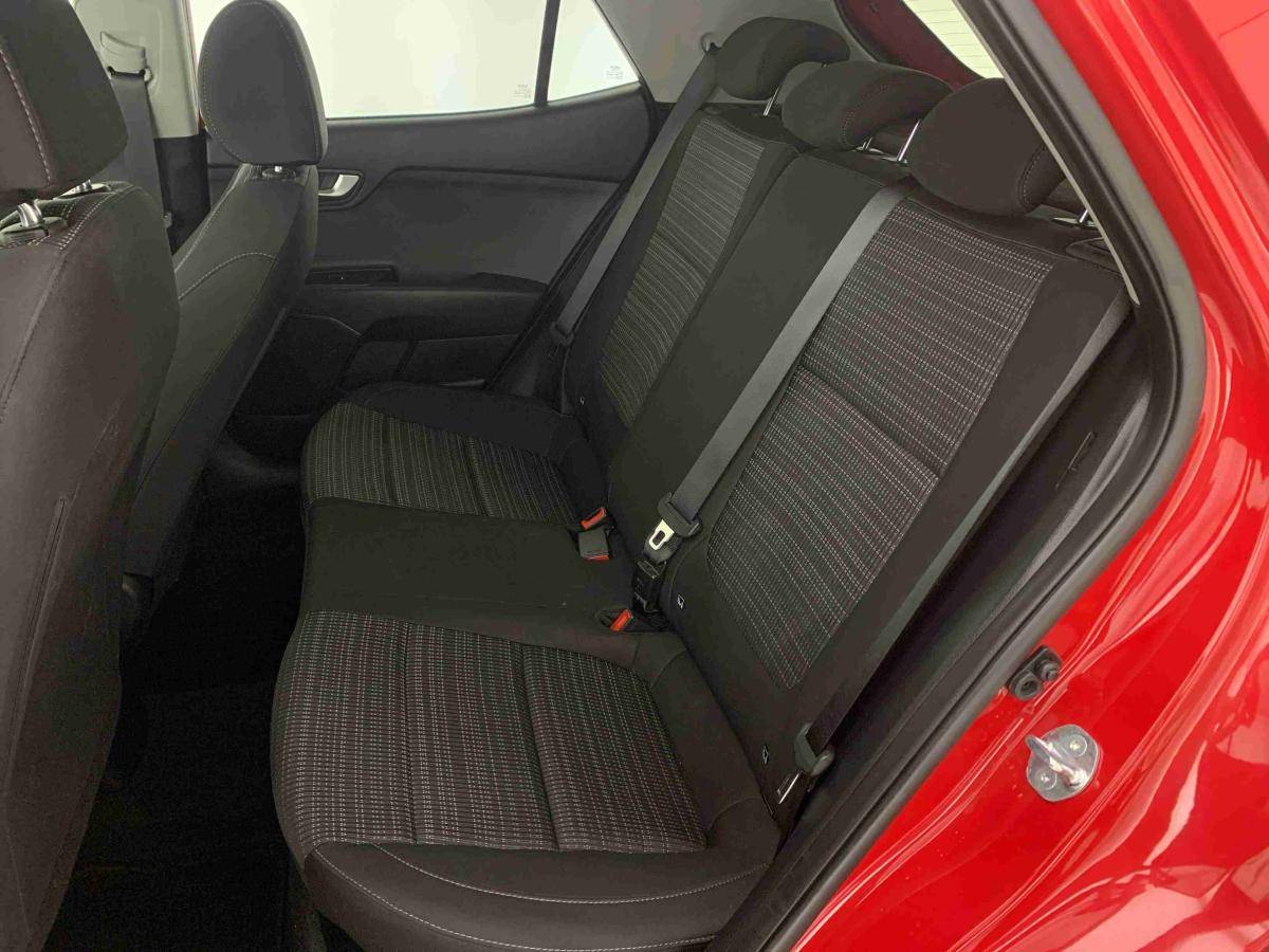 kia-stonic-2025-gasolina-998cc