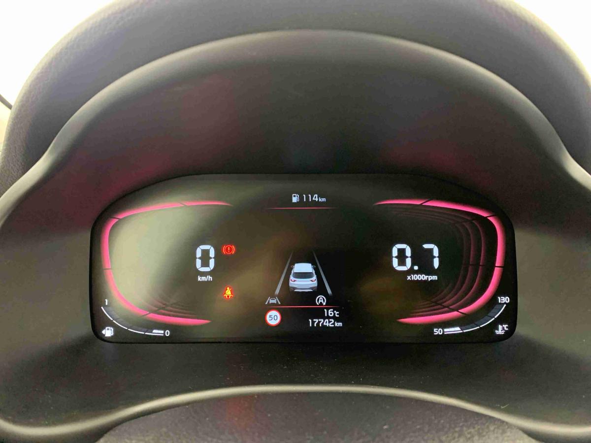 kia-stonic-2025-gasolina-1197cc
