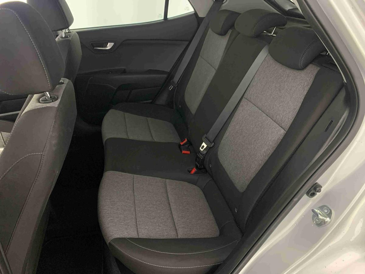 kia-stonic-2025-gasolina-1197cc