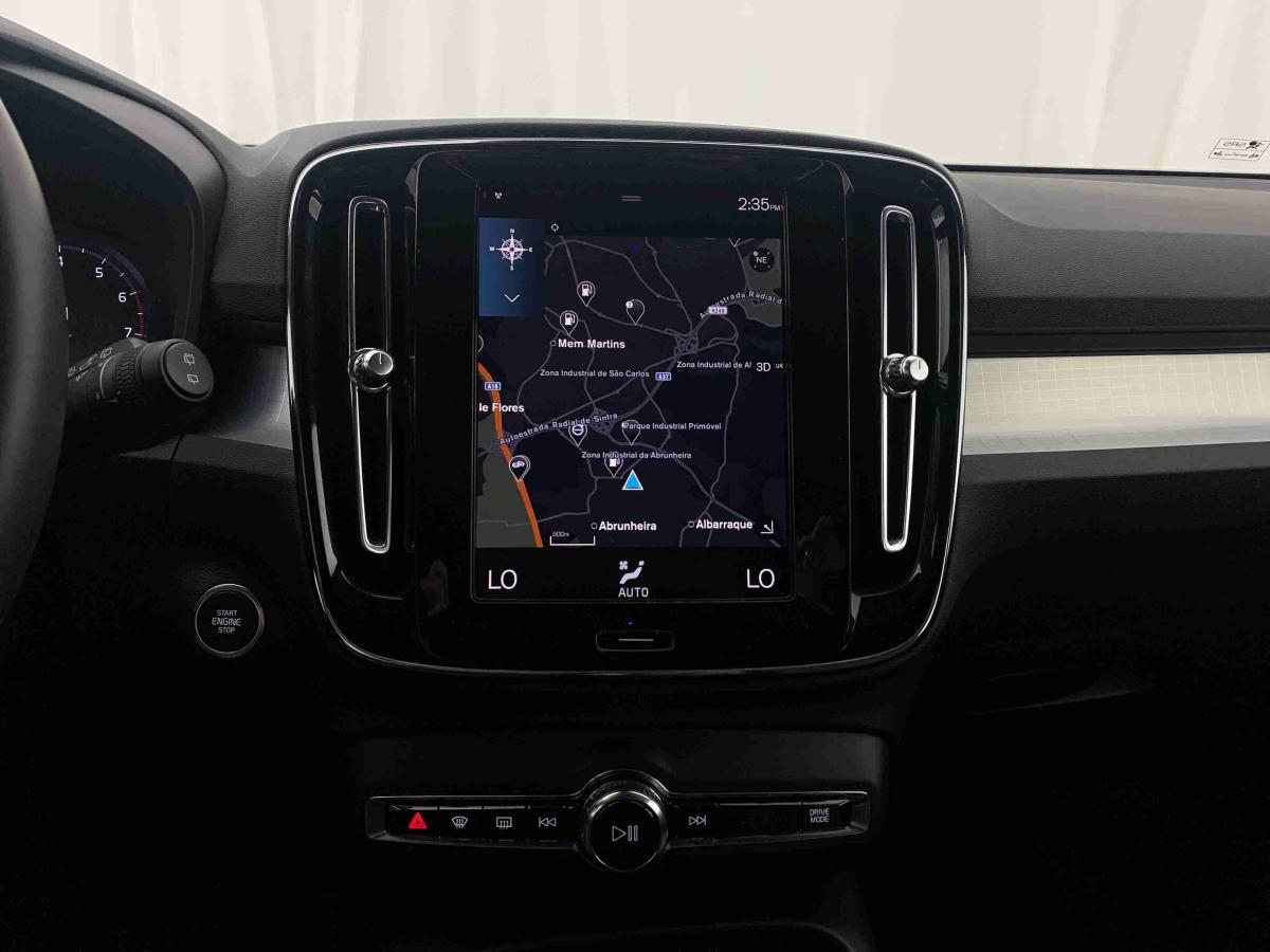 volvo-xc40-2024-gasolina-1477cc