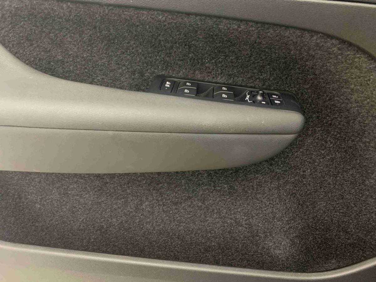 volvo-xc40-2024-gasolina-1477cc