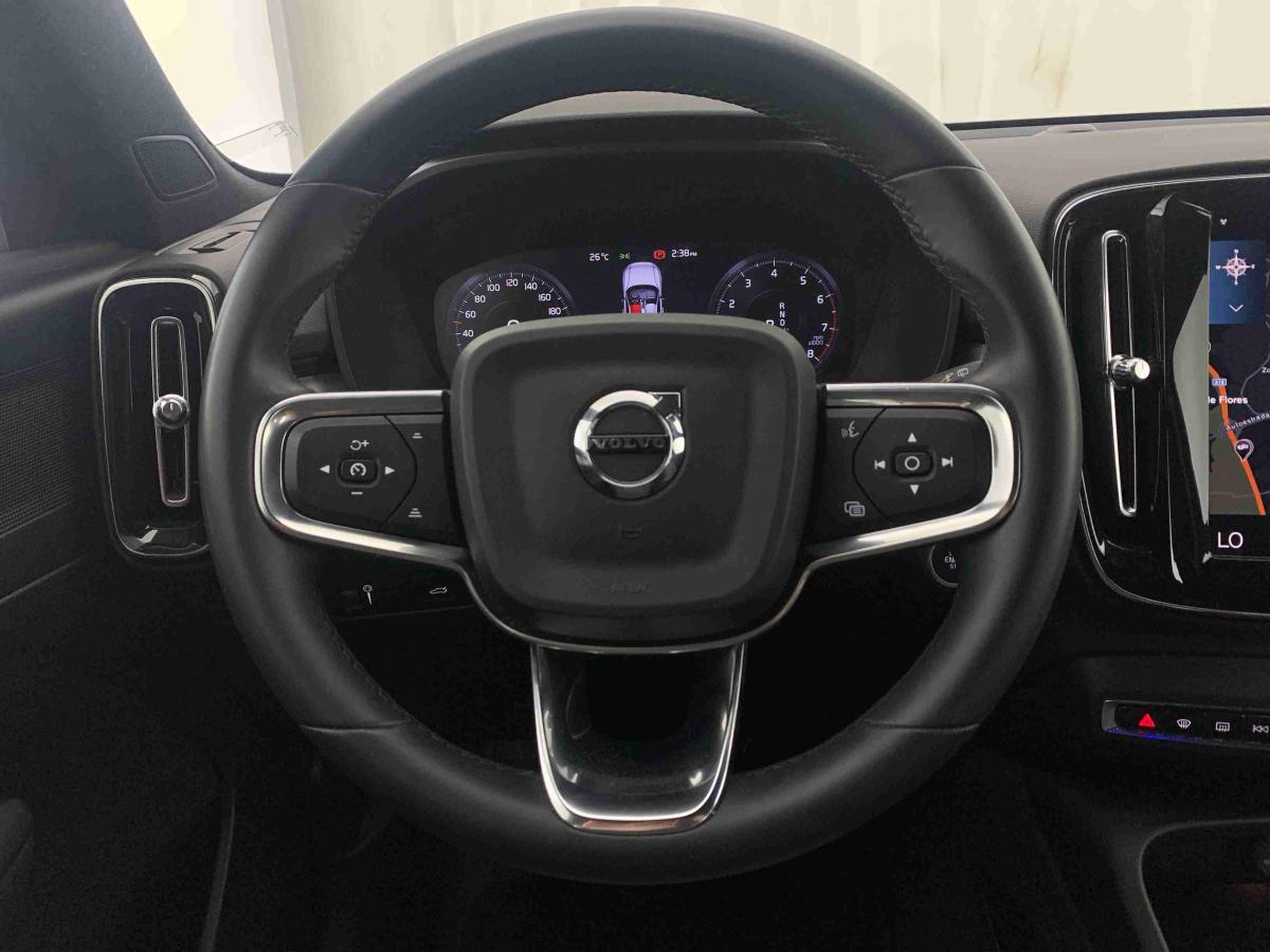 volvo-xc40-2024-gasolina-1477cc
