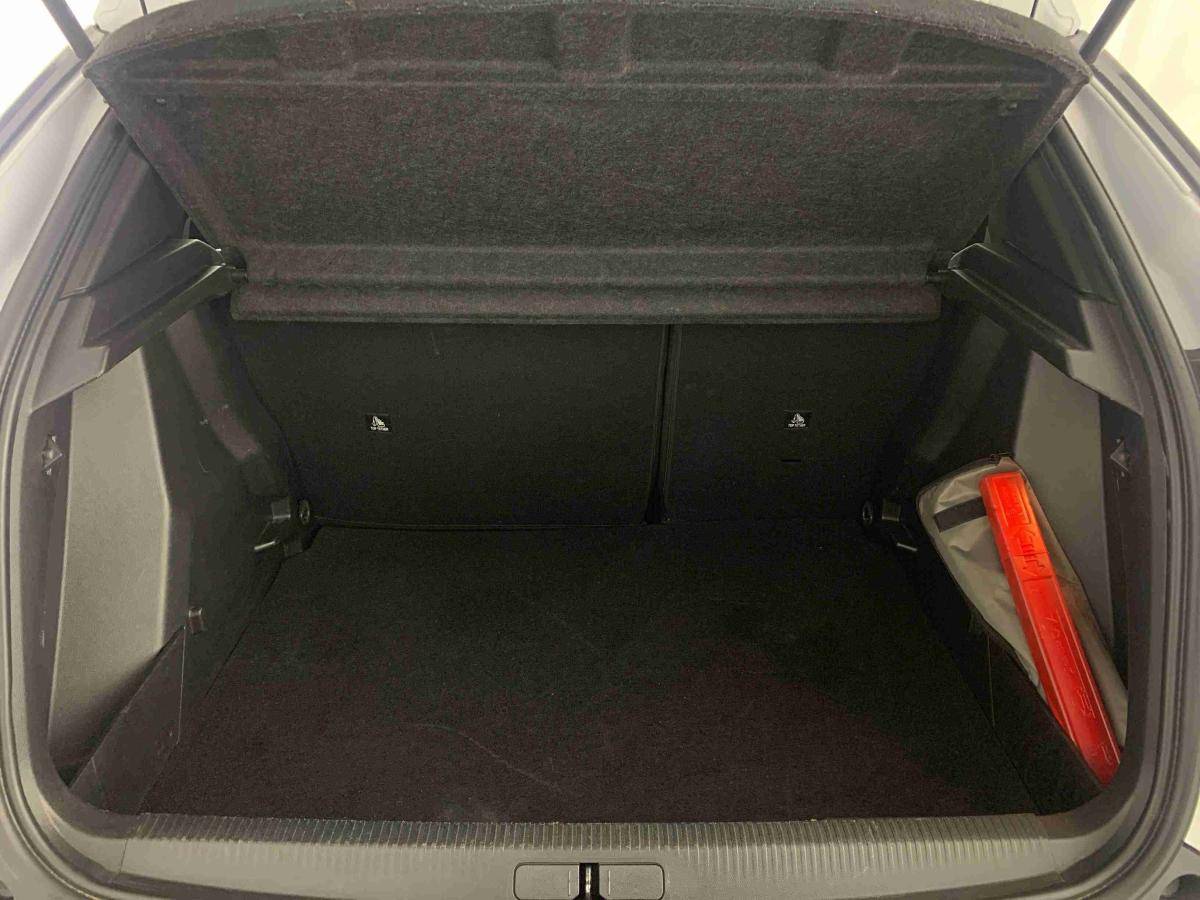 peugeot-2008-2024-gasolina-1199cc