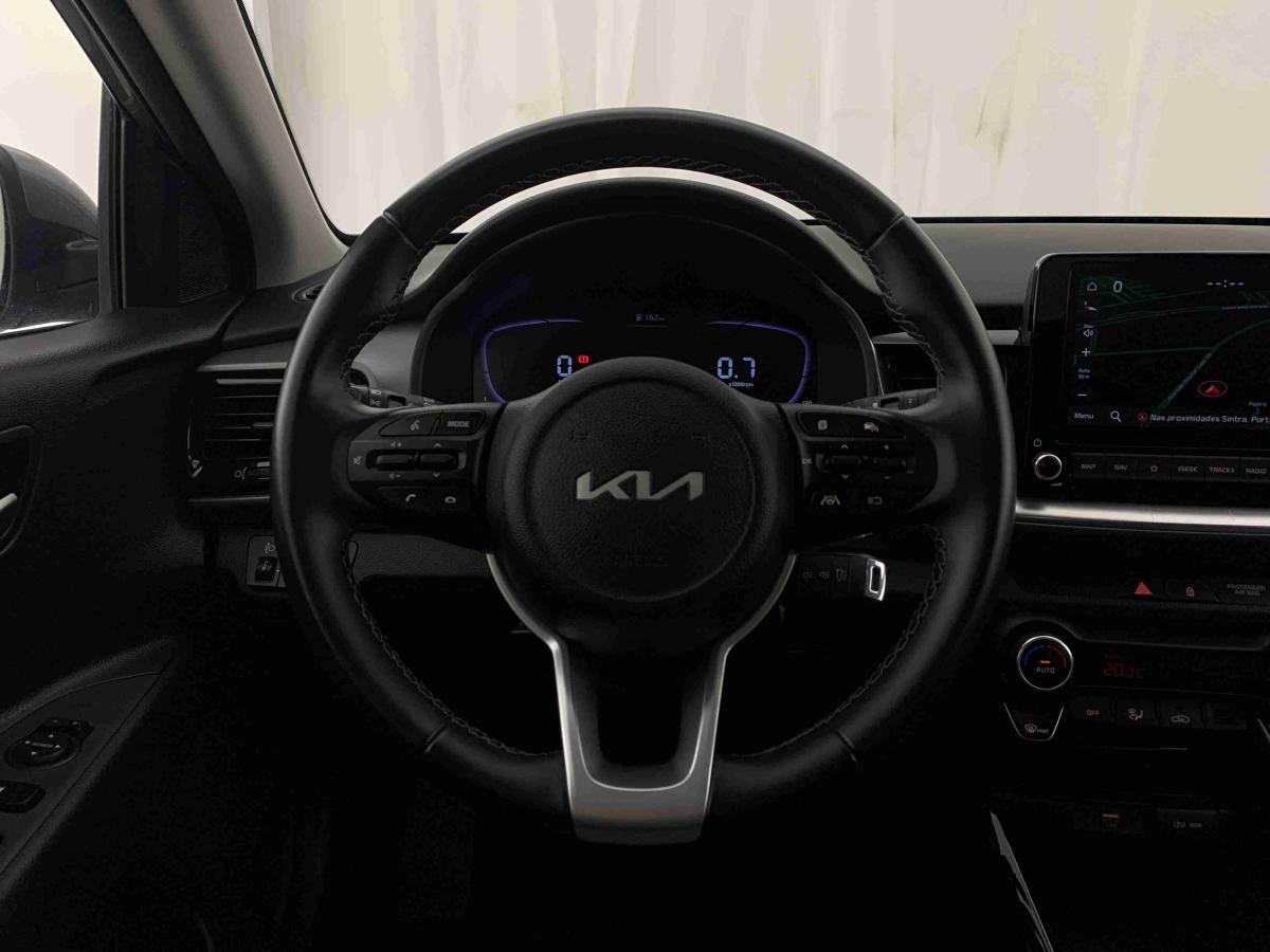 kia-stonic-2025-gasolina-1197cc