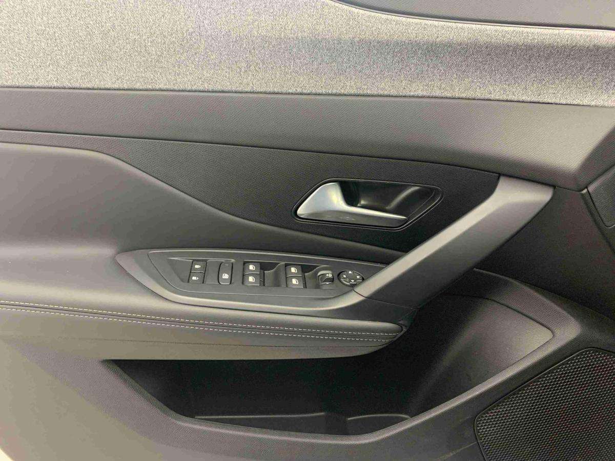 peugeot-308-sw-2025-gasolina-1199cc
