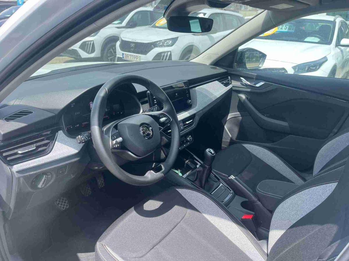 skoda-kamiq-2025-gasolina-999cc